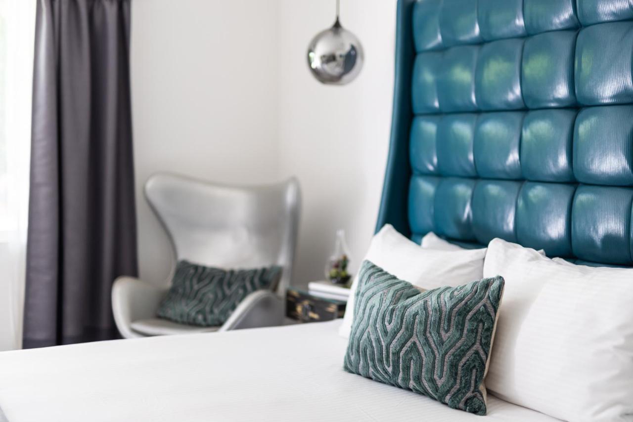 Hotel The 4*